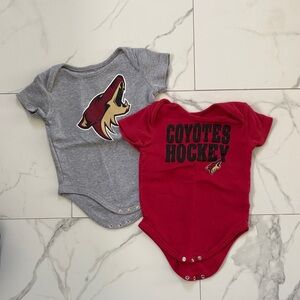 NHL Coyotes Baby Bodysuit Set - Gray & Red